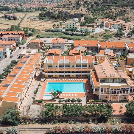 בוסה Malaspina Hotel & Resort מראה חיצוני תמונה