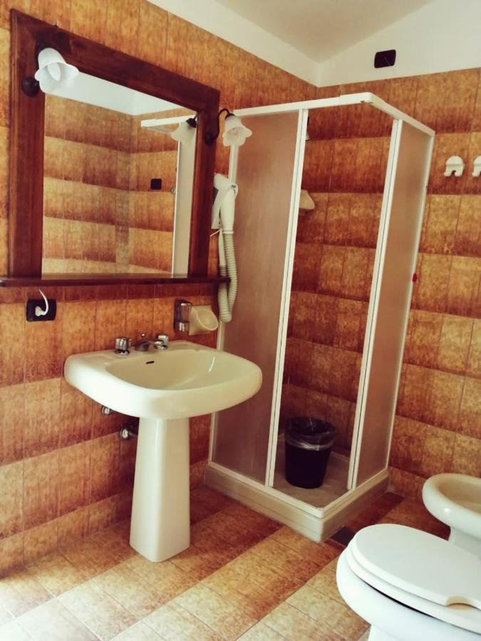 בוסה Malaspina Hotel & Resort מראה חיצוני תמונה