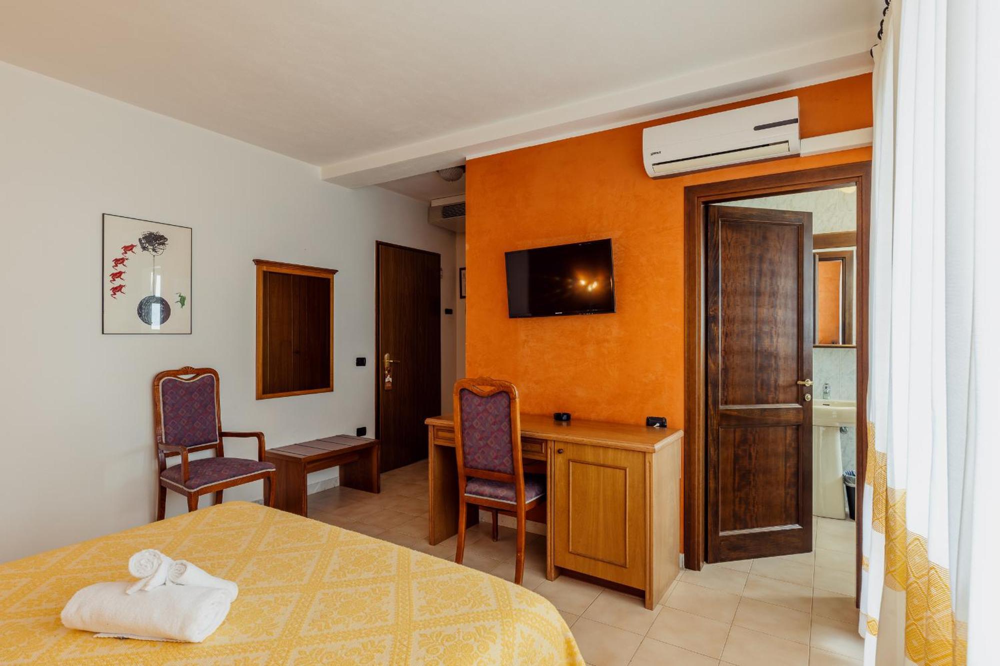 בוסה Malaspina Hotel & Resort מראה חיצוני תמונה